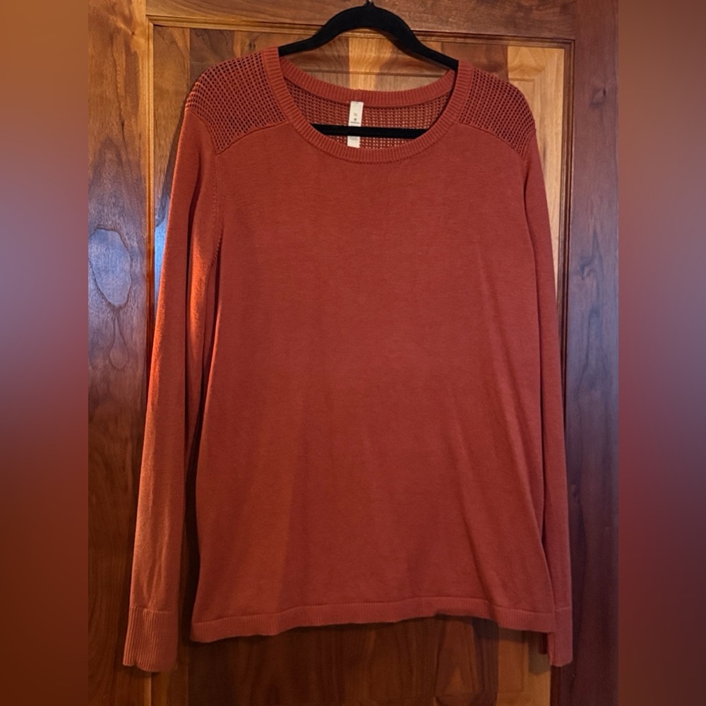 LULULEMON | Women's Back to Balance Long Sleeve Sweater size 12